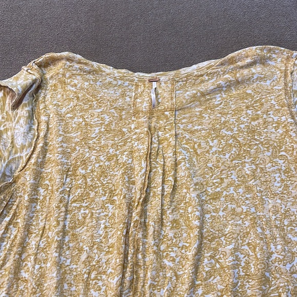 Free People yellow floral sleeveless top shirt size large - Picture 6 of 8